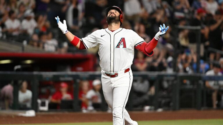 Eugenio Suarez hits 5th homer in 3 games for Diamondbacks