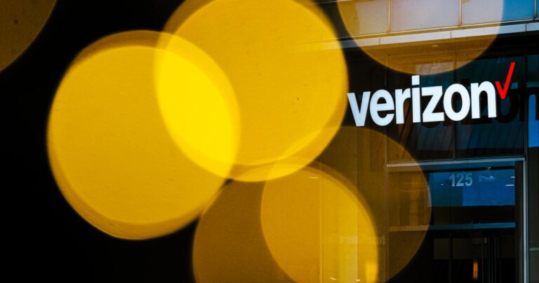 Widespread Verizon outage prompts emergency alerts in DC, NYC