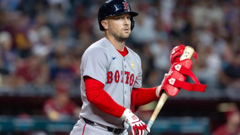 Fantasy Baseball: Wrigley Field could spell trouble for Alex Bregman, the Cubs’ latest free agent signing