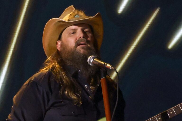 Chris Stapleton Reveals Full List of 2026 Tour Dates