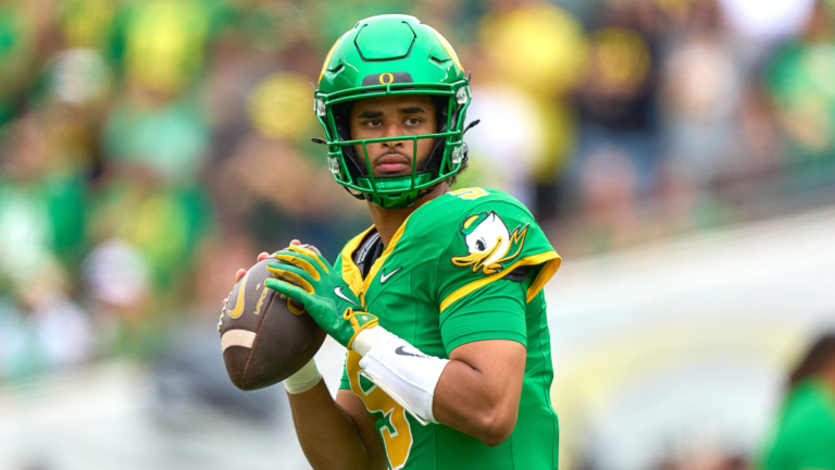 Oregon QB Dante Moore staying with Ducks, will not declare for 2026 NFL Draft