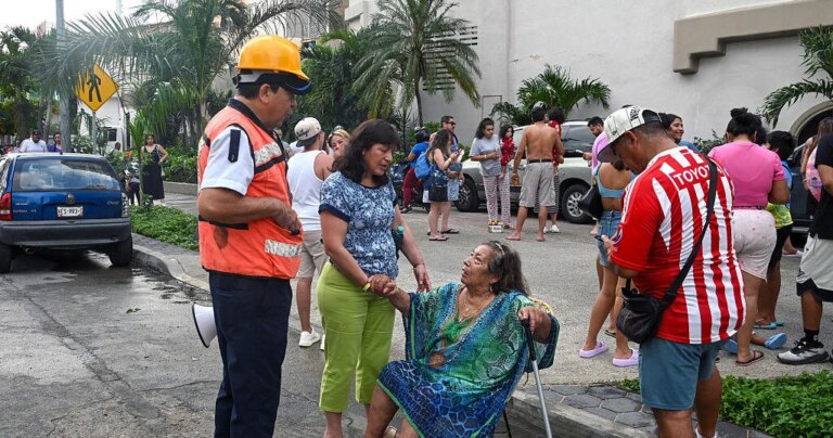 6.5 magnitude earthquake rattles Mexico City and Acapulco, a popular tourist hotspot