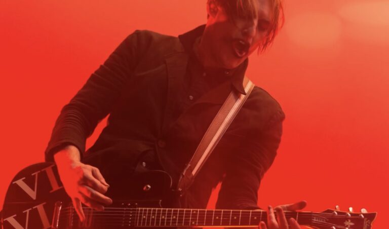 TYLER BATES Leaves MARILYN MANSON’s Touring Band, Will Continue Supporting Studio Releases