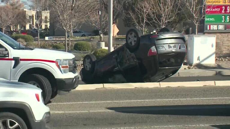No arrests made after rollover crash in Albuquerque
