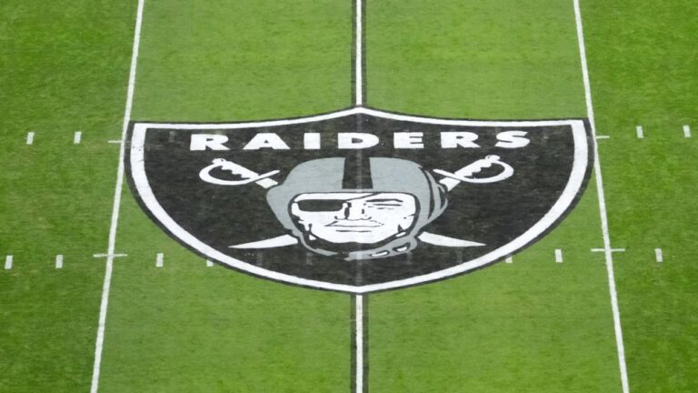 Sources: Raiders promoting assistant Rob Leonard to DC