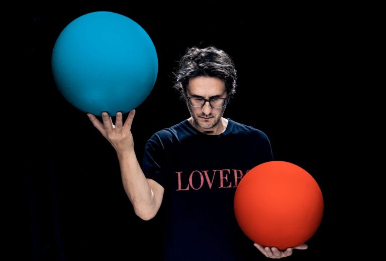 STEVEN WILSON Launches Headphone Dust Platform For High-Res & Immersive Audio