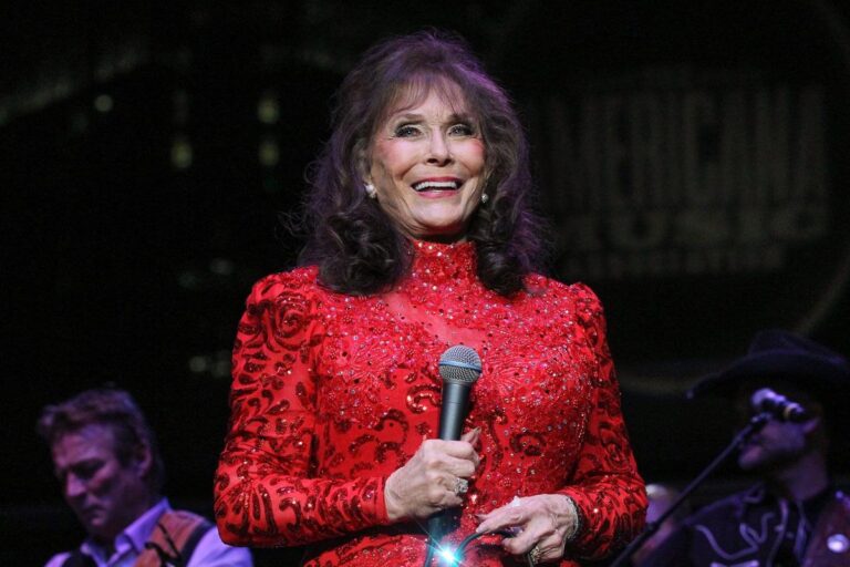 Loretta Lynn’s Husband Inspired Her First No. 1 Hit