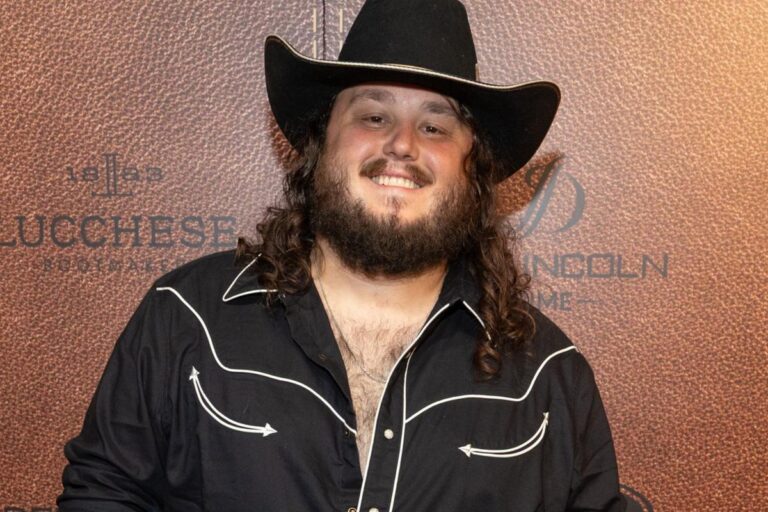 Wyoming Man Charged With Sending Country Singer Death Threats