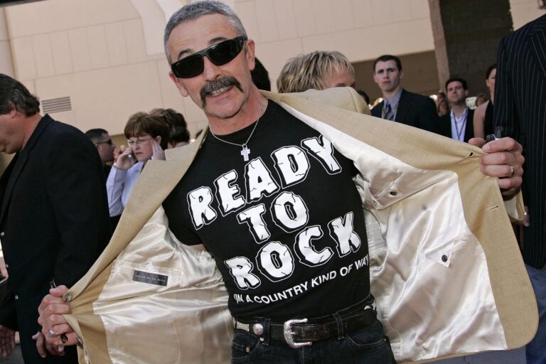 Aaron Tippin’s No. 1 Hit ‘Kiss This’ Was Written as a Gag