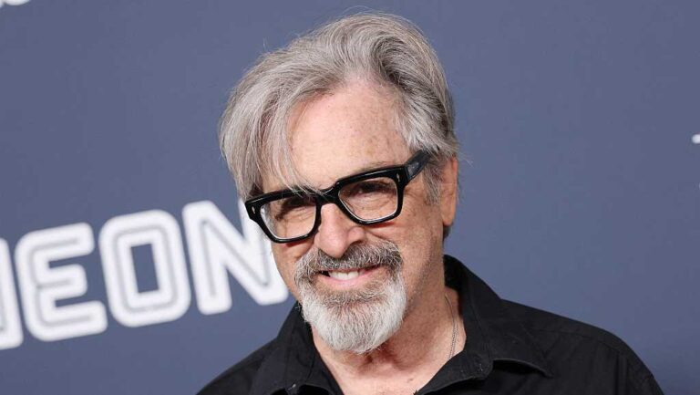 Actor Robert Carradine dies at 71