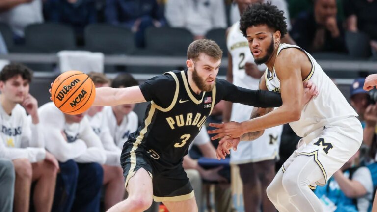 College basketball expert picks: Predictions for Michigan vs. Purdue, more from loaded Tuesday