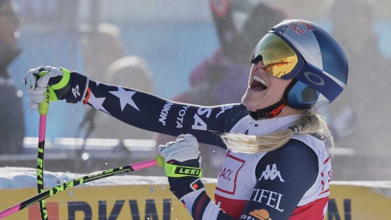 US skiers discuss Lindsey Vonn competing in Olympics despite torn ACL
