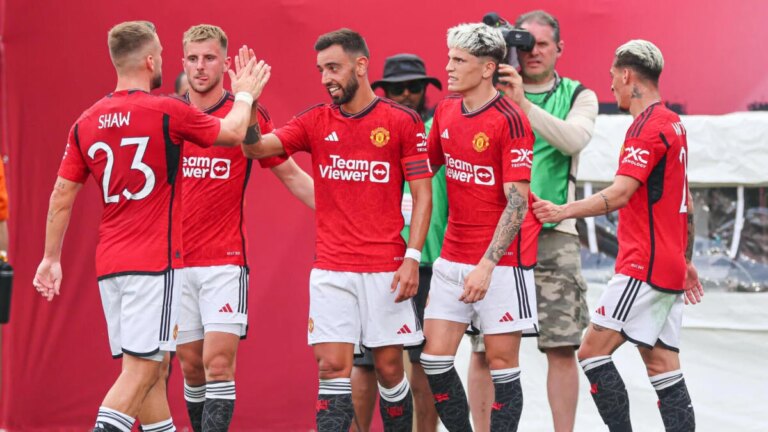 Everton vs. Manchester United prediction, odds, picks, expert bets for Feb. 23