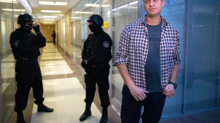 5 European nations say Russian opposition leader Navalny was poisoned and blame Kremlin