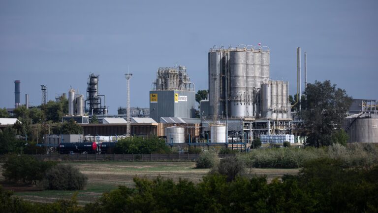 Hungary threatens to block EU’s 20th Russia sanctions package over halted oil shipments