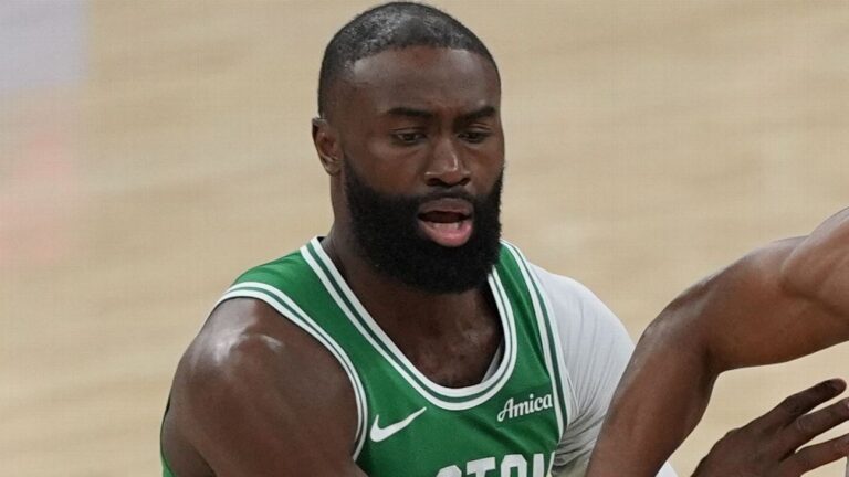 Celtics’ Jaylen Brown ejected in 2nd quarter at Spurs