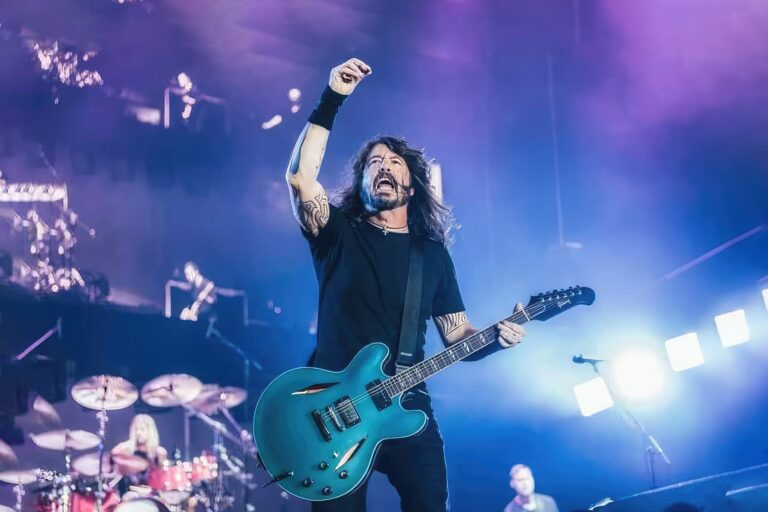 DAVE GROHL Says He’s Been To Over 430 Therapy Sessions Since His Infidelity Scandal