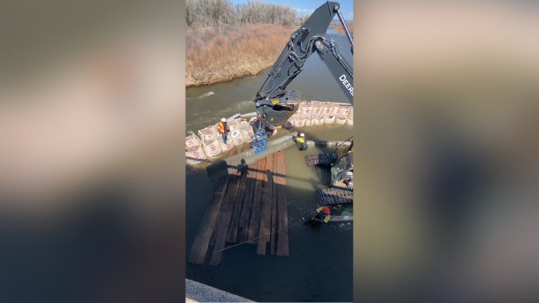 Crews work on repairing Juan de Oñate Bridge in Española