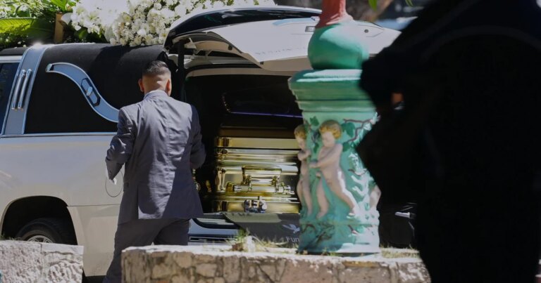 Notorious cartel leader “El Mencho” is buried in a golden casket in Mexico