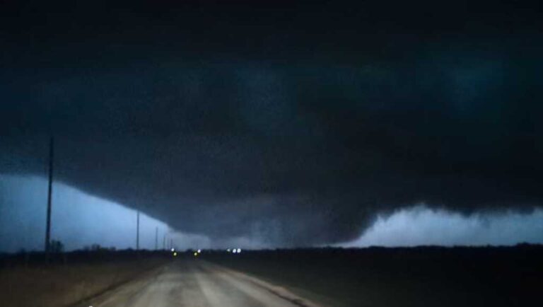 3 died in Michigan after an apparent tornado rips through the state