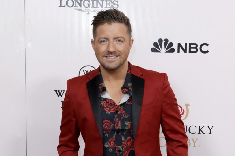 Singer Billy Gilman Reveals Sudden Death of His Mother, Frances