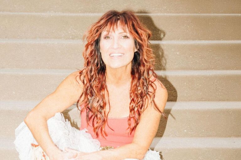 Jo Dee Messina Returns With First New Album in 10 Years