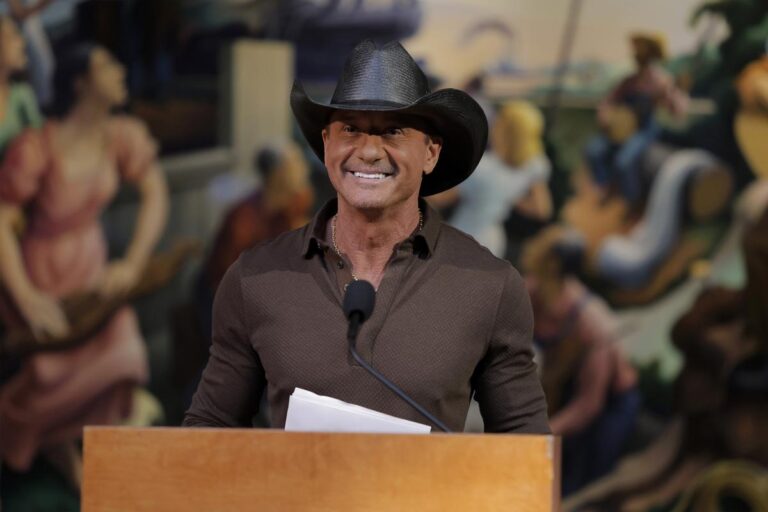 Tim McGraw To Join Country Music Hall of Fame In 2026