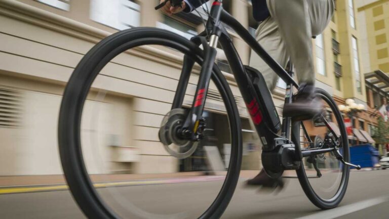 Electric bikes can be fast and dangerous. Here’s how to stay safe
