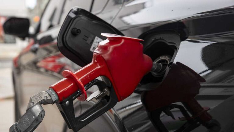 Track the average price of gas, crude oil in the US