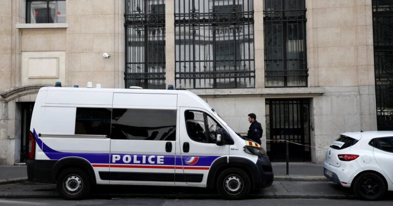 French police foil apparent bomb attack outside of Bank of America building in Paris