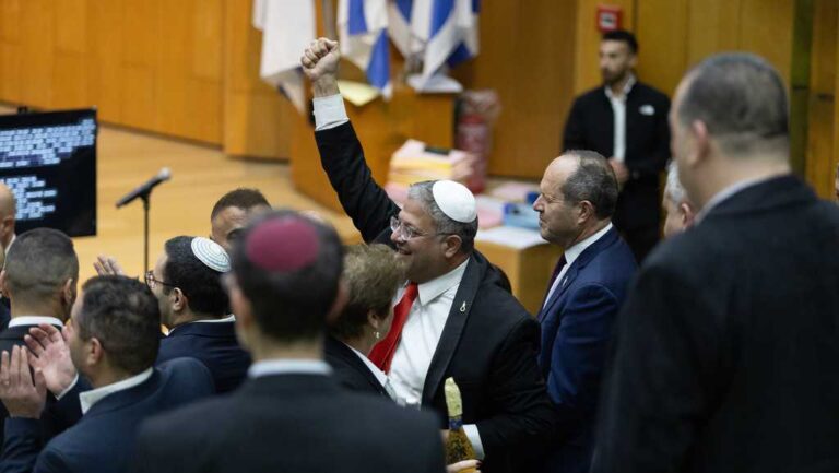 Israel’s parliament approves the death penalty for Palestinians