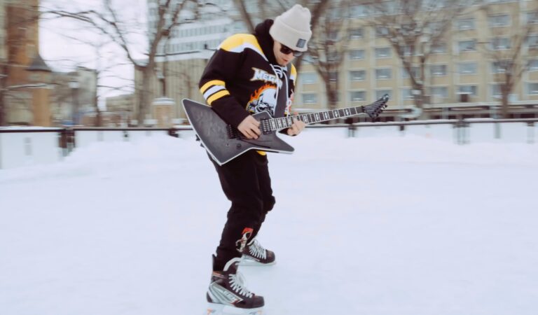 TEEMU MÄNTYSAARI Ripped A Playthrough Of MEGADETH’s “Let There Be Shred” While Ice Skating