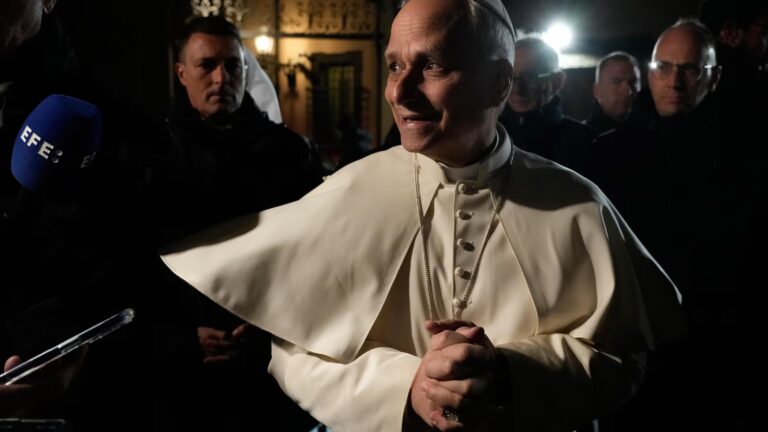 Pope Leo XIV urges an Easter end to the US-Israel war on Iran, calling for dialogue