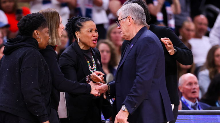 Geno Auriemma, Dawn Staley get into heated exchange after UConn’s Final Four loss: What we know